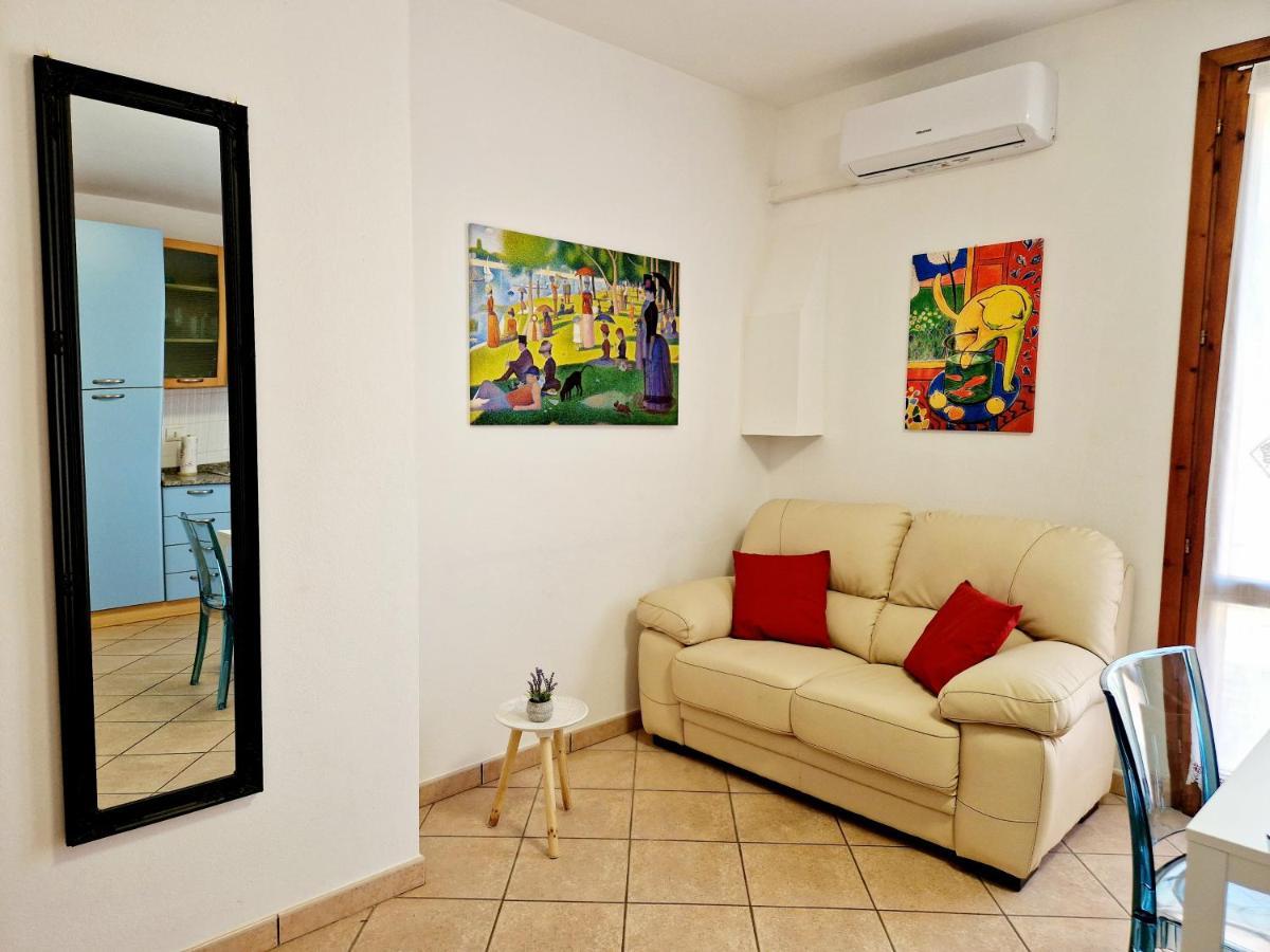 Dimora Rena Dorada - Apartment In Pula, Sardinia, Italy Экстерьер фото